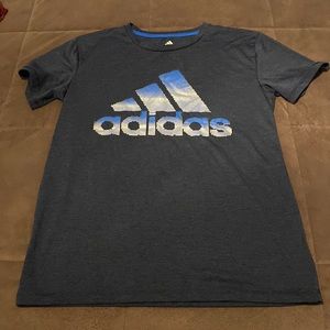 Adidas boys large shirt